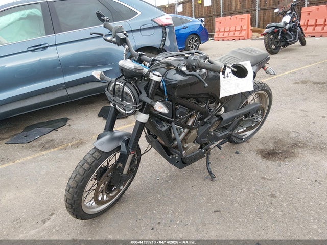 Husqvarna SVARTPILEN 401