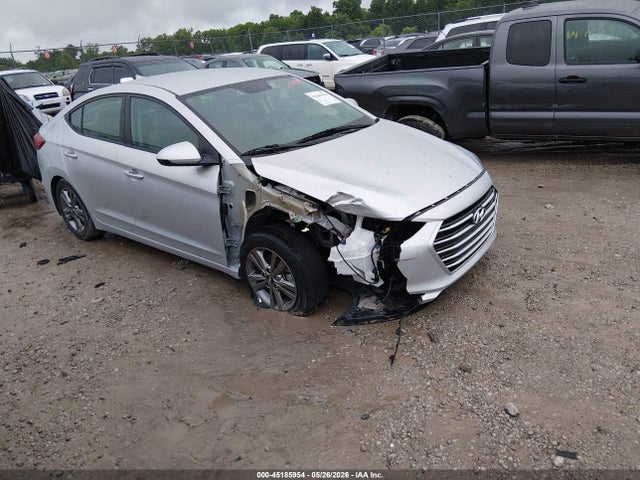 Salvage Hyundai ELANTRA Image
