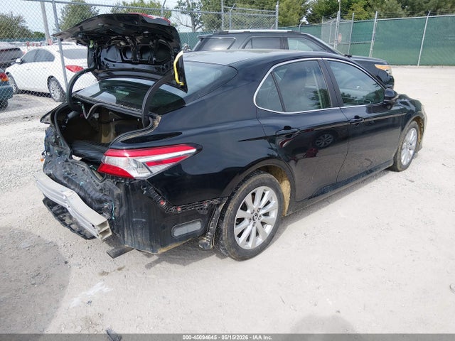 Toyota Camry Le