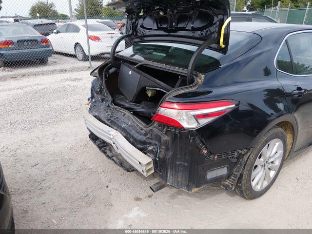 Toyota Camry Le