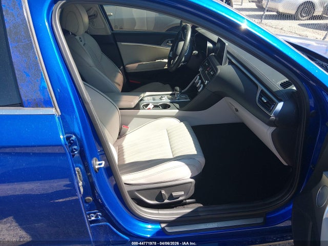 Genesis G70 2.0t Advanced