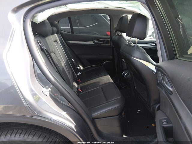 Alfa Romeo Stelvio Sport Awd