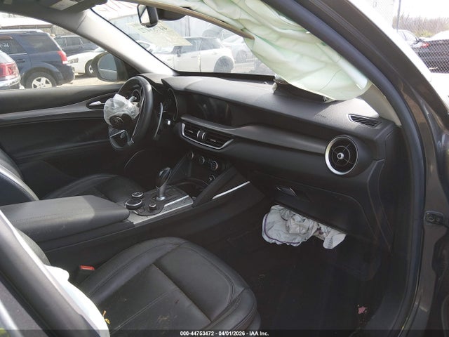 Alfa Romeo Stelvio Sport Awd