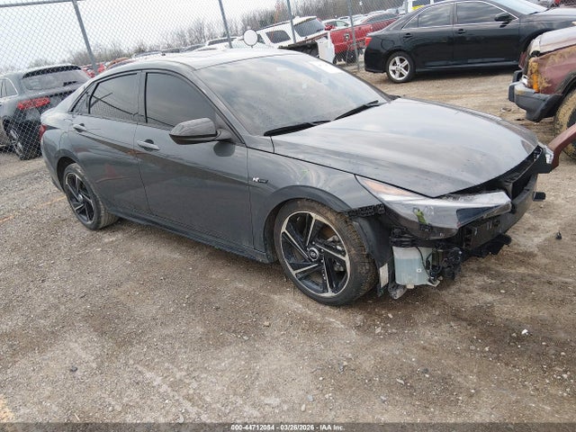 Salvage Hyundai ELANTRA Image