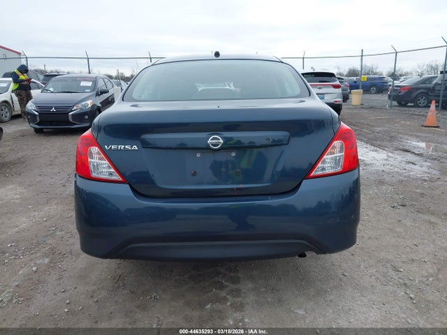 Nissan Versa 1.6 S