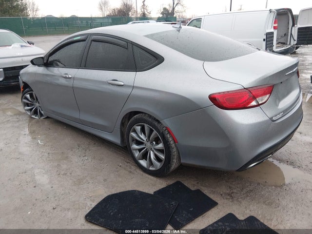 Chrysler 200 S