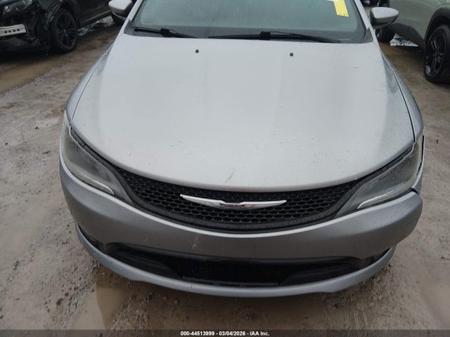 Chrysler 200 S