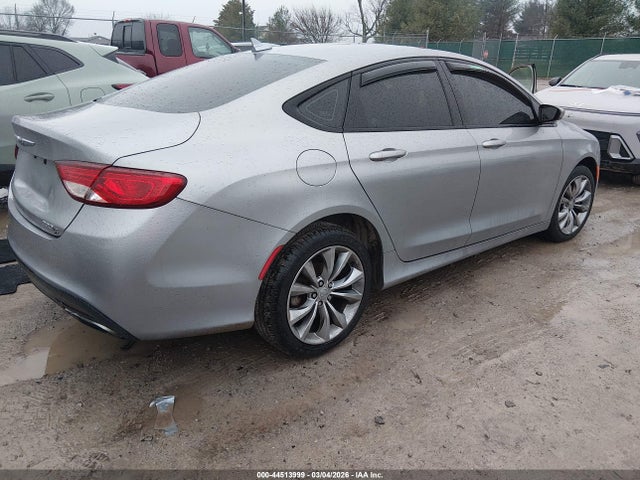 Chrysler 200 S