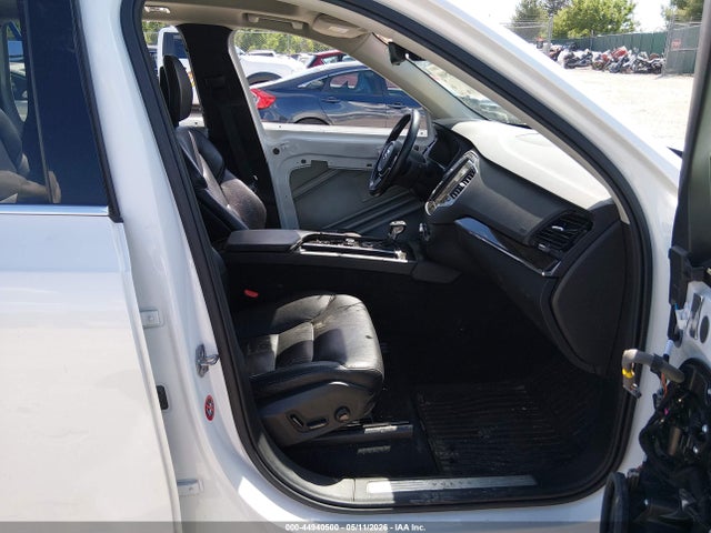 Volvo XC90 T6 Momentum