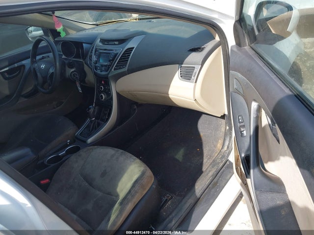 Hyundai ELANTRA Se