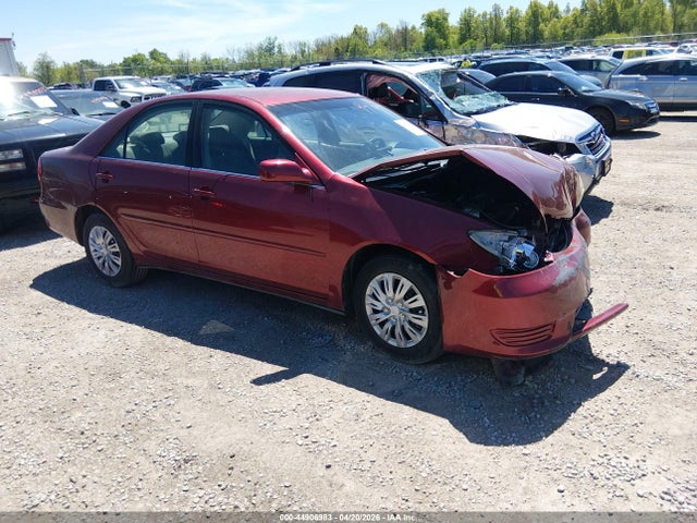 Salvage Toyota Camry Image