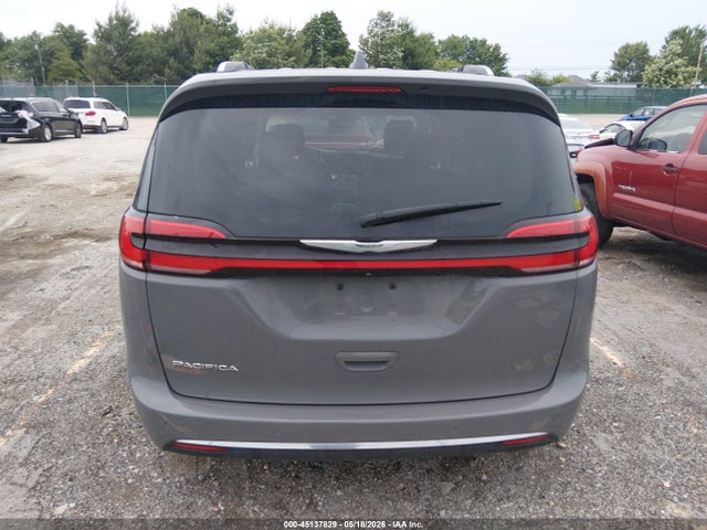 Chrysler Pacifica Touring L