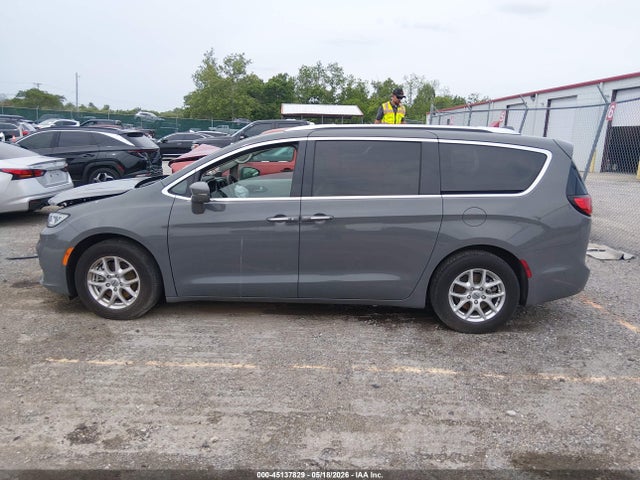 Chrysler Pacifica Touring L