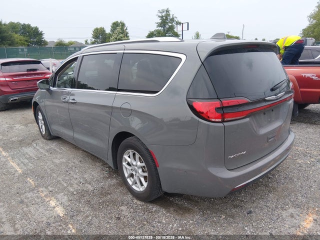 Chrysler Pacifica Touring L