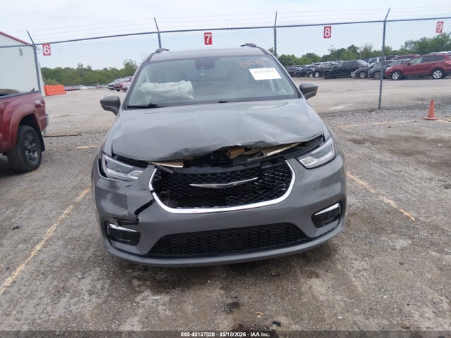 Chrysler Pacifica Touring L