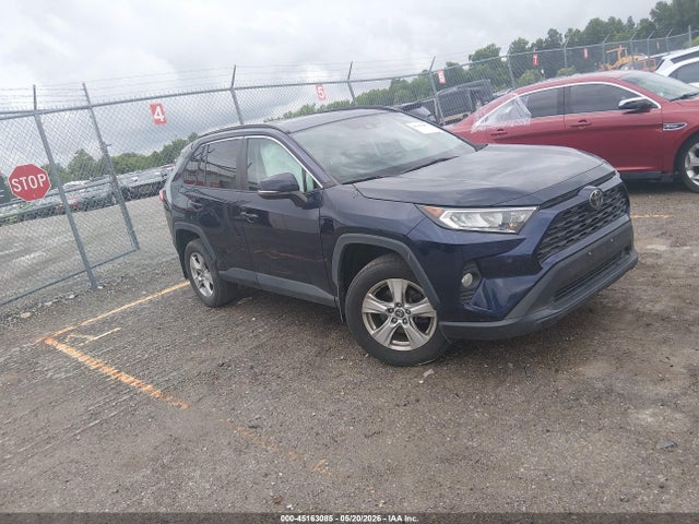 Salvage Toyota RAV4 Image