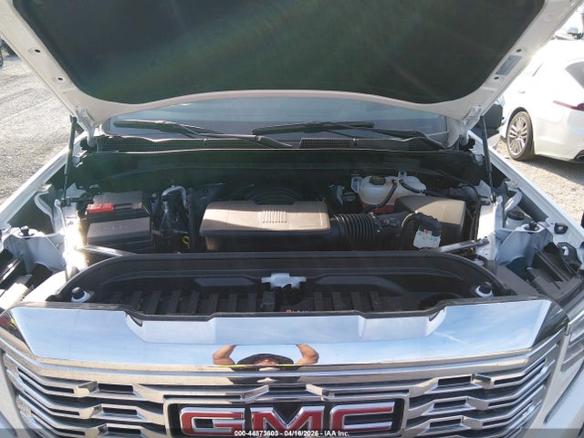 GMC Sierra 1500 4wd  Short Box Denali