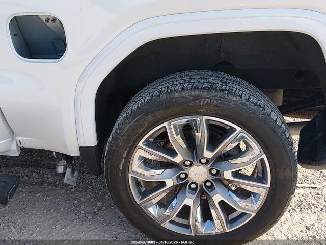 GMC Sierra 1500 4wd  Short Box Denali