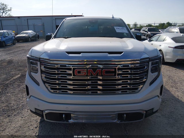 GMC Sierra 1500 4wd  Short Box Denali