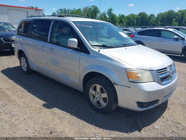 Salvage Dodge Grand Caravan Image