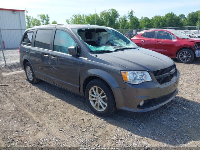 Salvage Dodge Grand Caravan Image