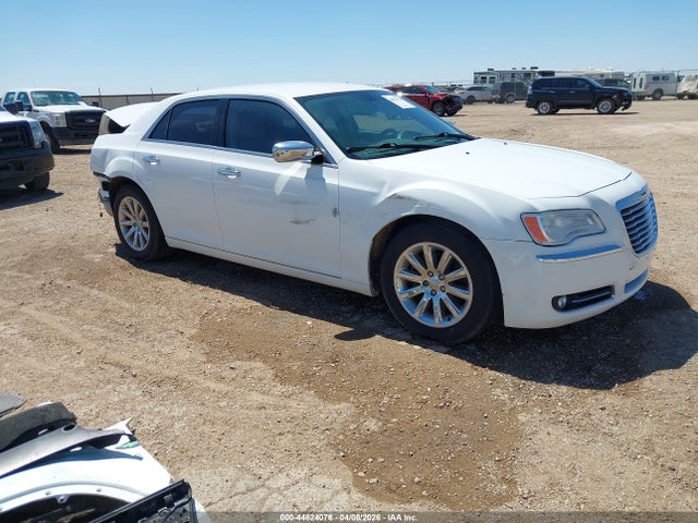Salvage Chrysler 300 Image