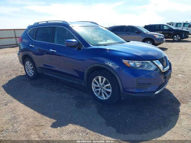 Salvage Nissan Rogue Image