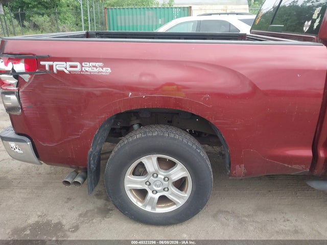 Toyota Tundra Sr5 V8
