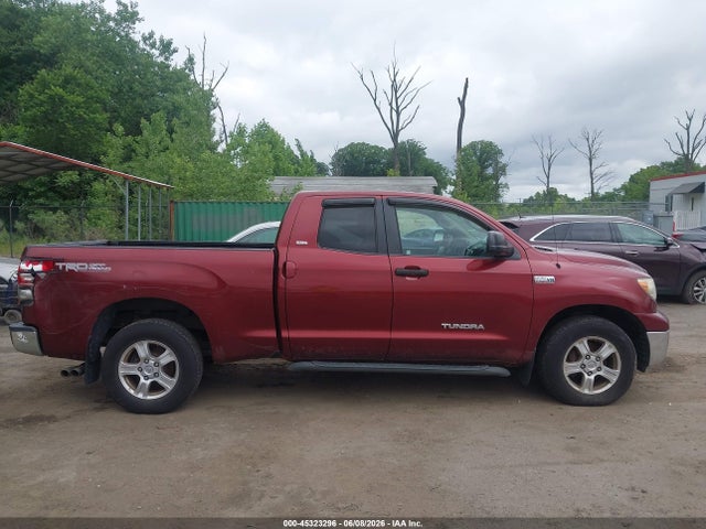 Toyota Tundra Sr5 V8