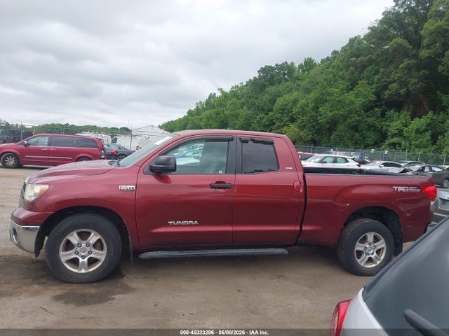 Toyota Tundra Sr5 V8