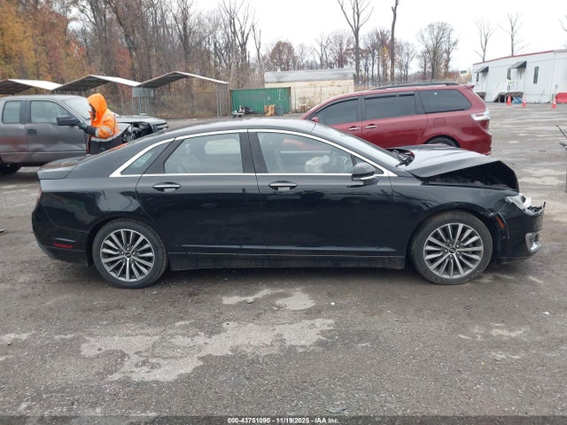 Lincoln MKZ Select