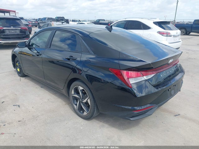 Hyundai ELANTRA Sel