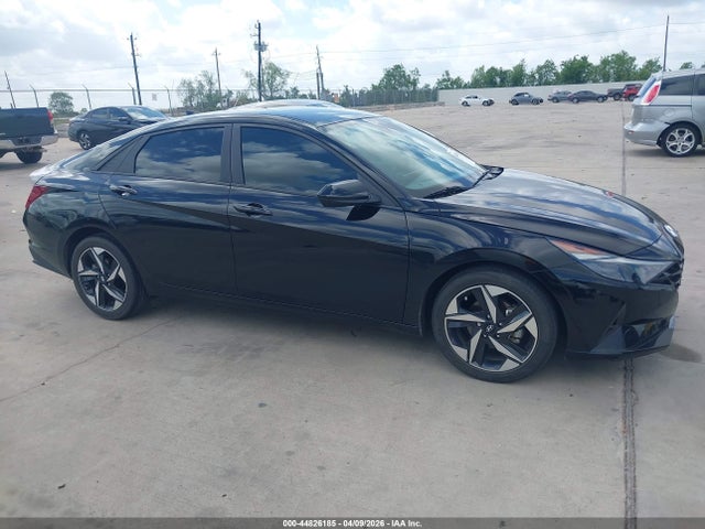 Hyundai ELANTRA Sel