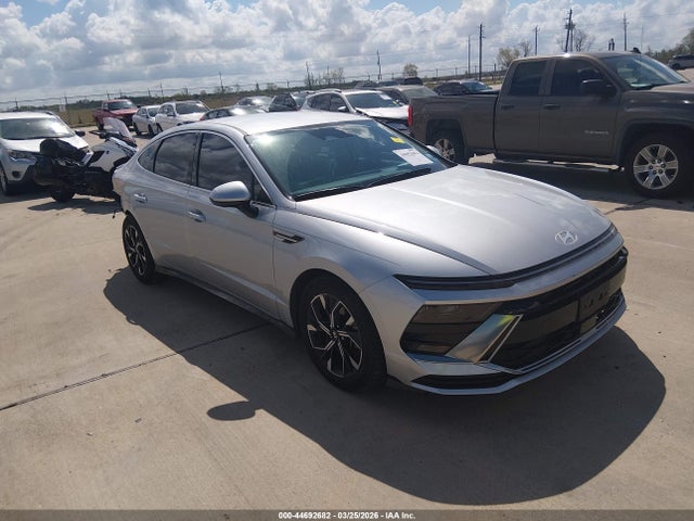 Salvage Hyundai SONATA Image