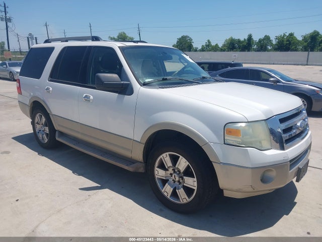 Salvage Ford Expedition Image