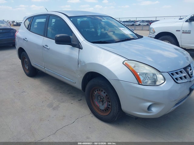 Salvage Nissan Rogue Image