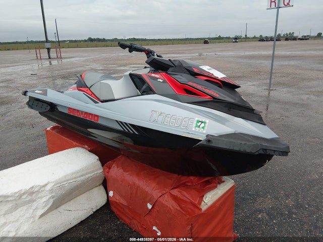 Salvage Sea-Doo Other Image