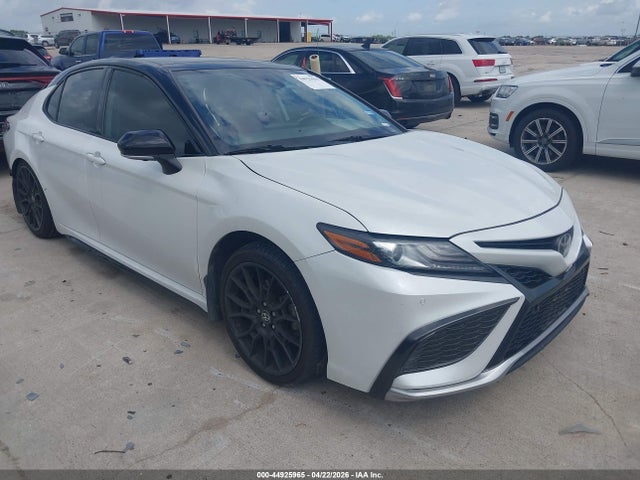 Salvage Toyota Camry Image