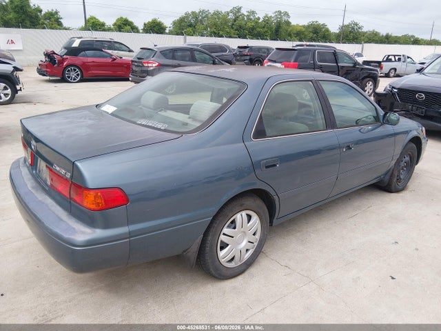 Toyota Camry Ce