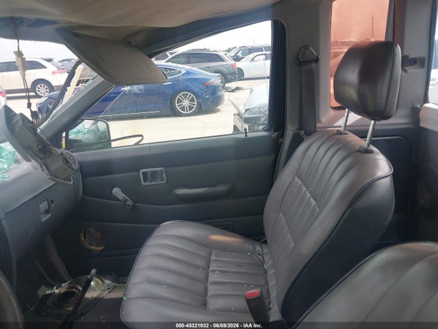 Nissan Truck King Cab Xe