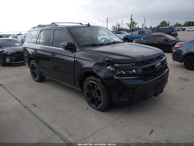 Salvage Ford Expedition Image