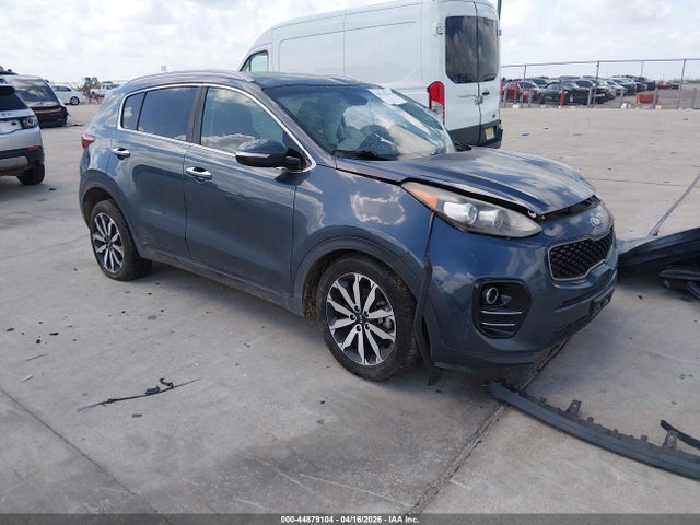 Salvage Kia Sportage Image