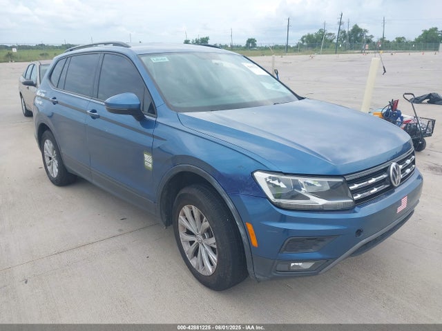 Salvage Volkswagen Tiguan Image