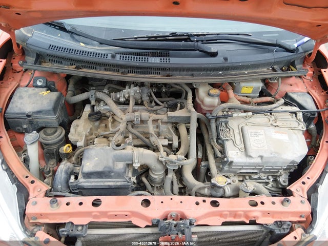 Toyota Prius c Three