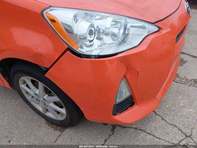 Toyota Prius c Three