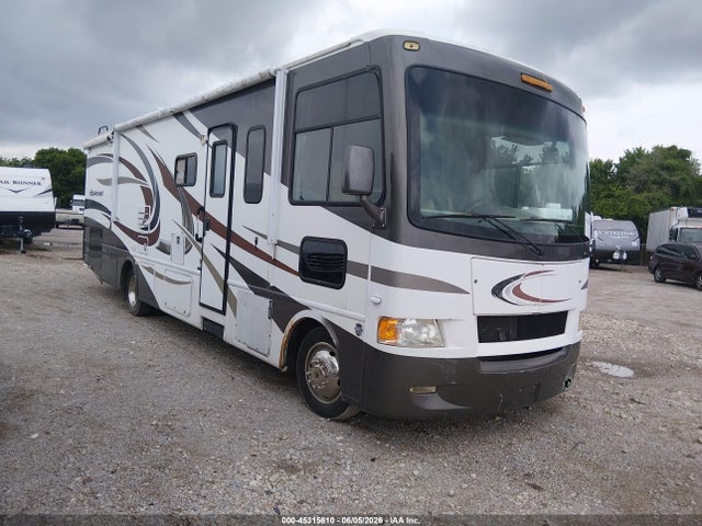 Salvage Ford F53 Image