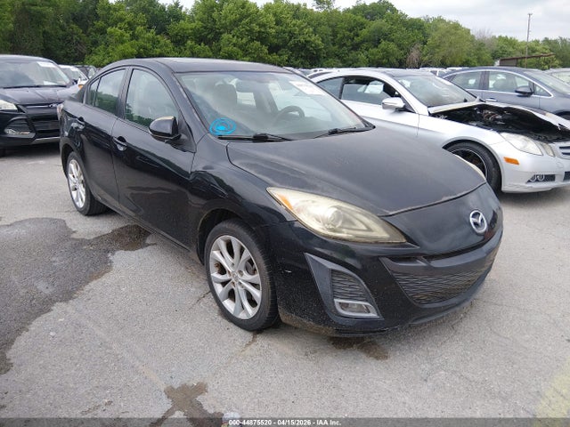 Salvage Mazda Mazda3 Image