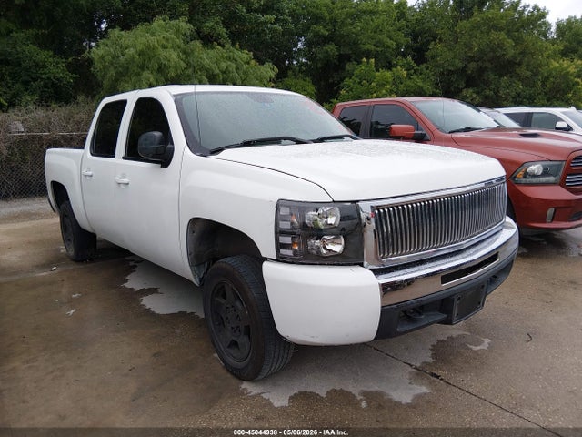 Salvage Chevrolet Silverado 1500 Image