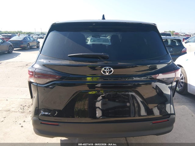Toyota Sienna Le