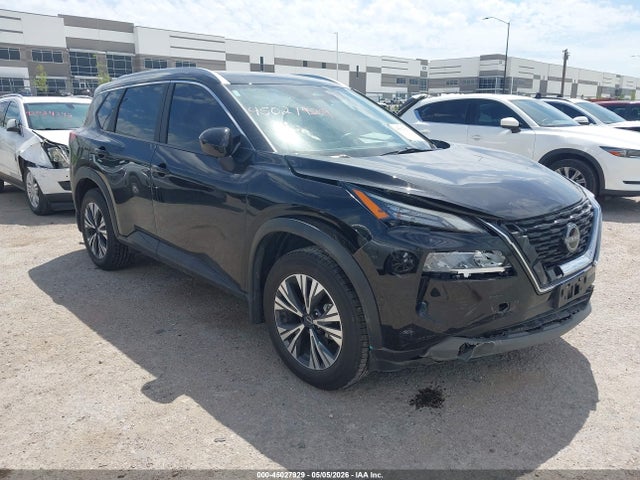 Salvage Nissan Rogue Image